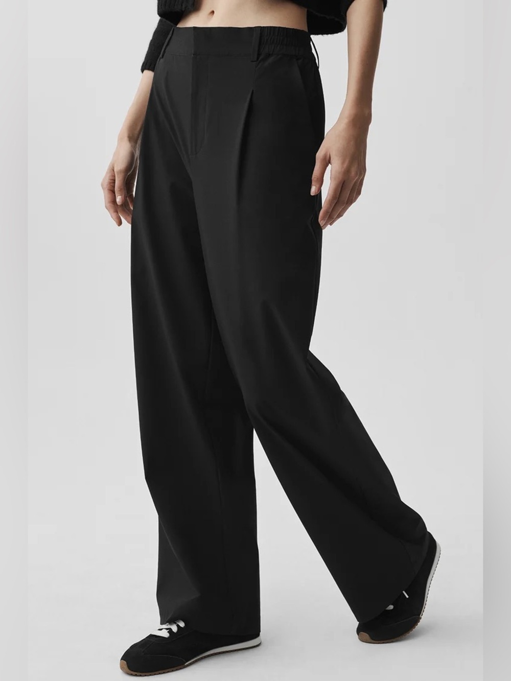 ALO Yoga High Waist Pursuit Trouser (Regular) in Black - XXS